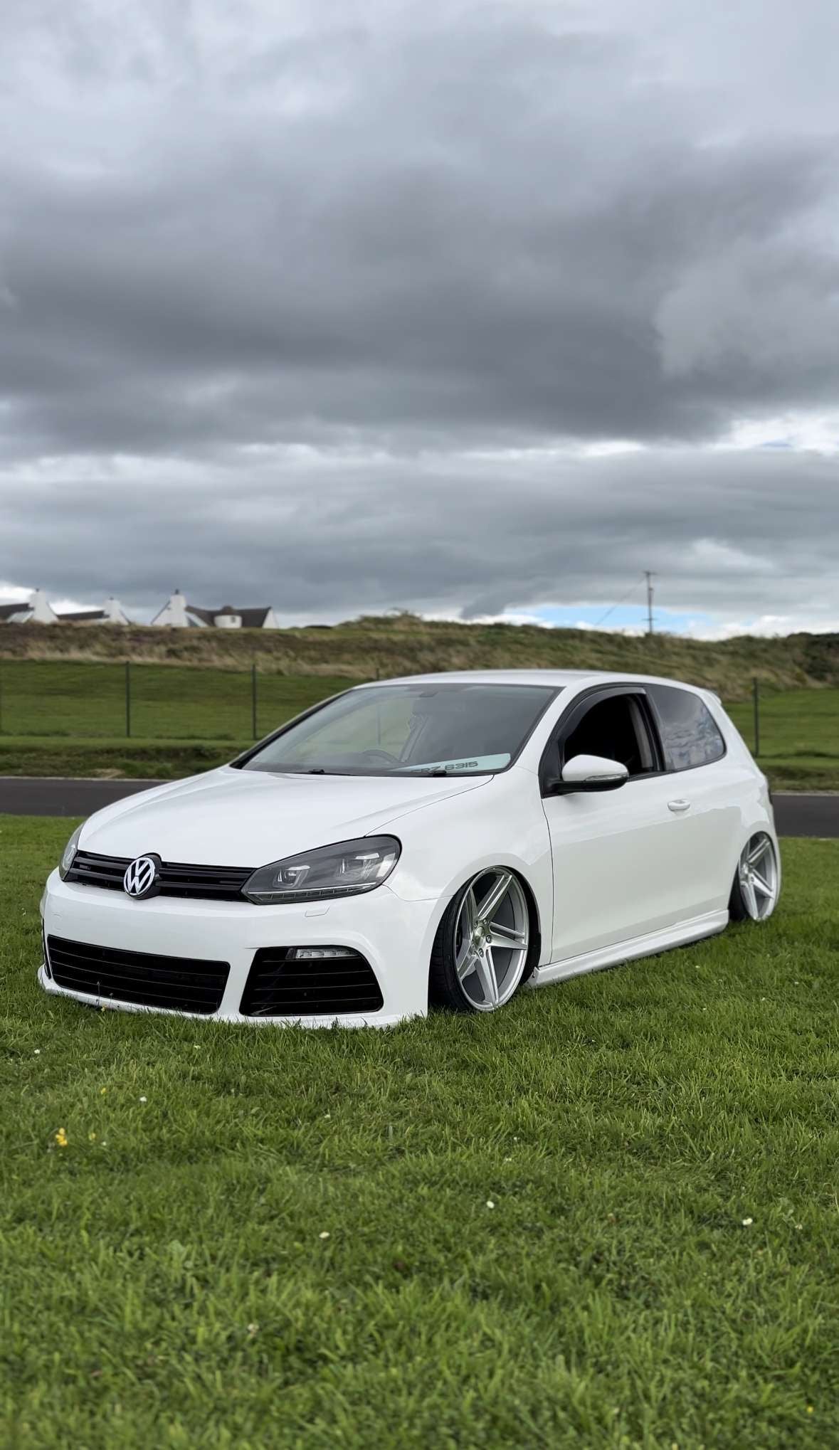 VW GOLF MK6 R20 FRONT BUMPER